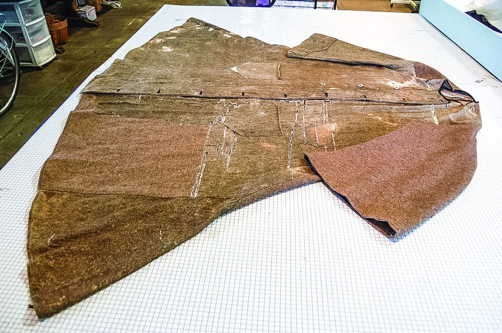 How Yankees Turned a Raglan and Shawl into a Dress and Petticoats