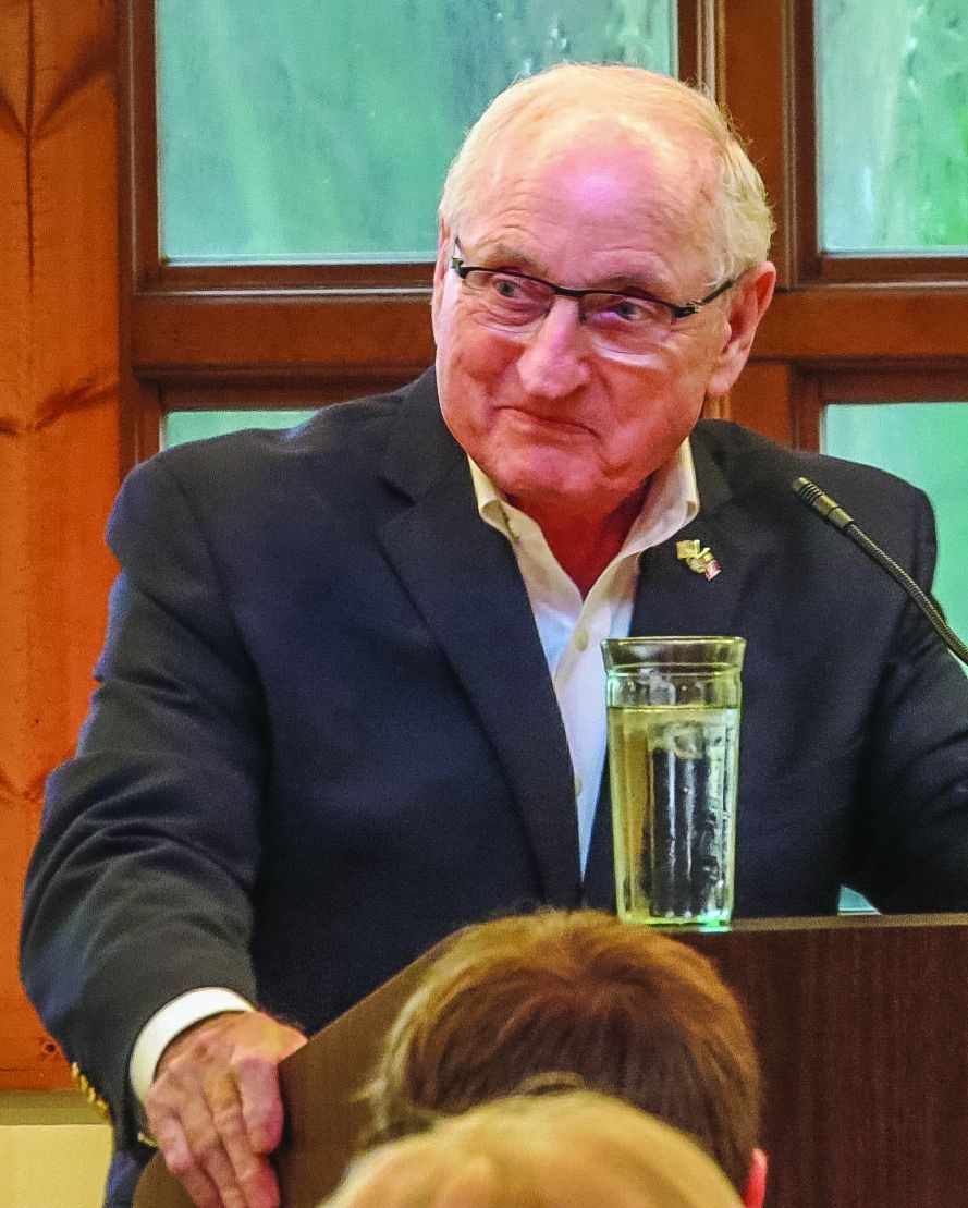 Legendary Sports Figure introduces new book on Georgia Cavalryman