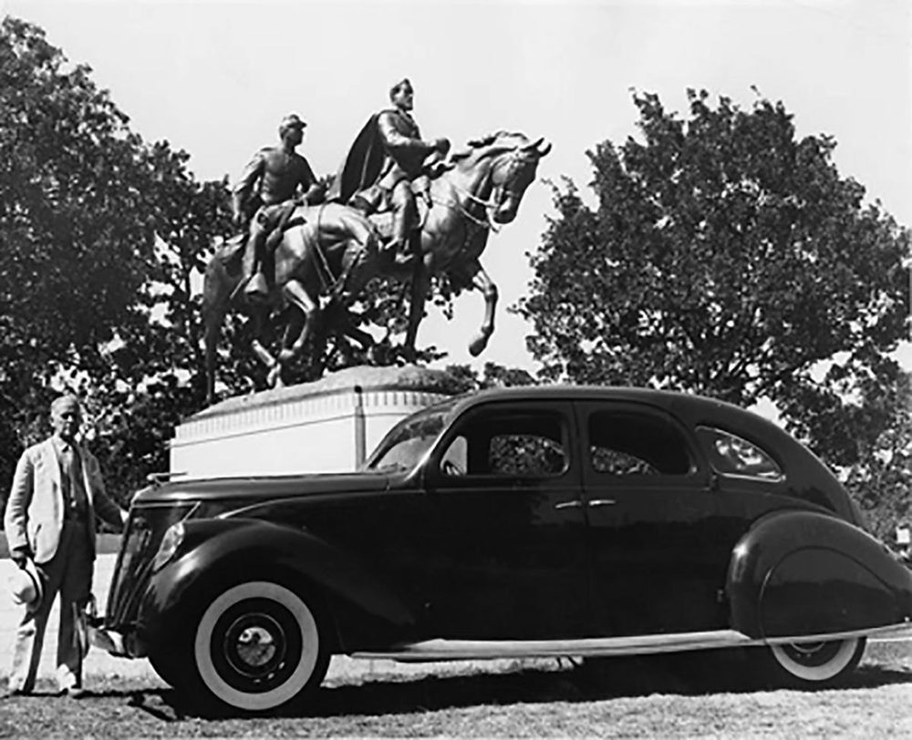 R.E. Lee Statue